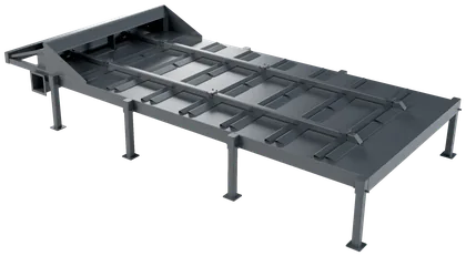 Scraper-floor store with hydraulic scrapers